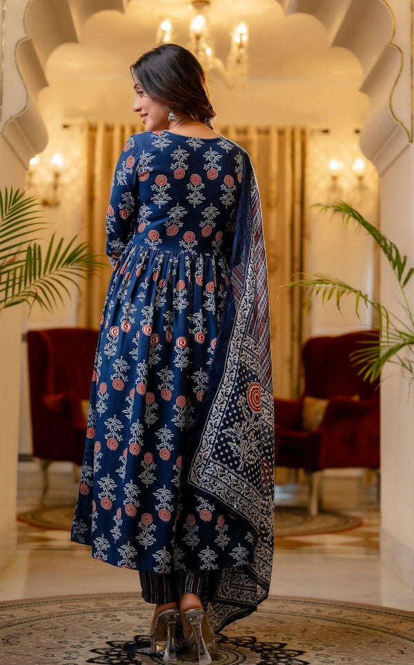 Women Blue Printed Viscose Rayon Kurta, Pant And Dupatta Set - Bellastic